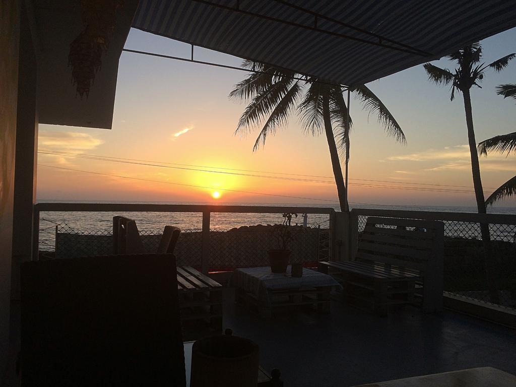 Chameleon Beach Lodge By Peace Rob Hotels Cherai Beach Exterior photo