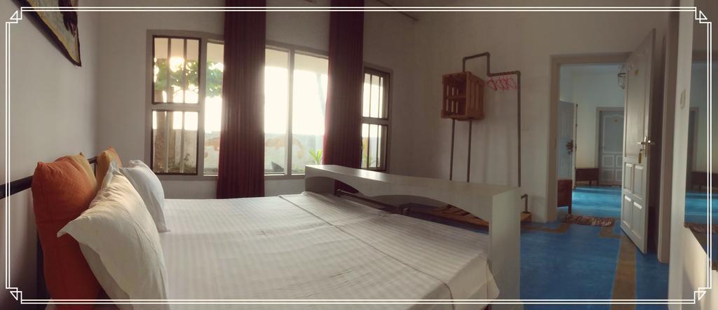 Chameleon Beach Lodge By Peace Rob Hotels Cherai Beach Room photo