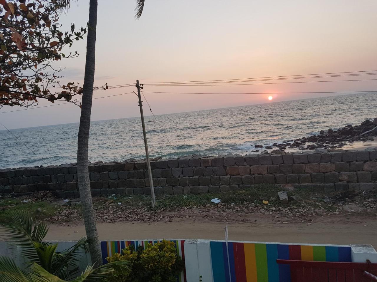 Chameleon Beach Lodge By Peace Rob Hotels Cherai Beach Exterior photo