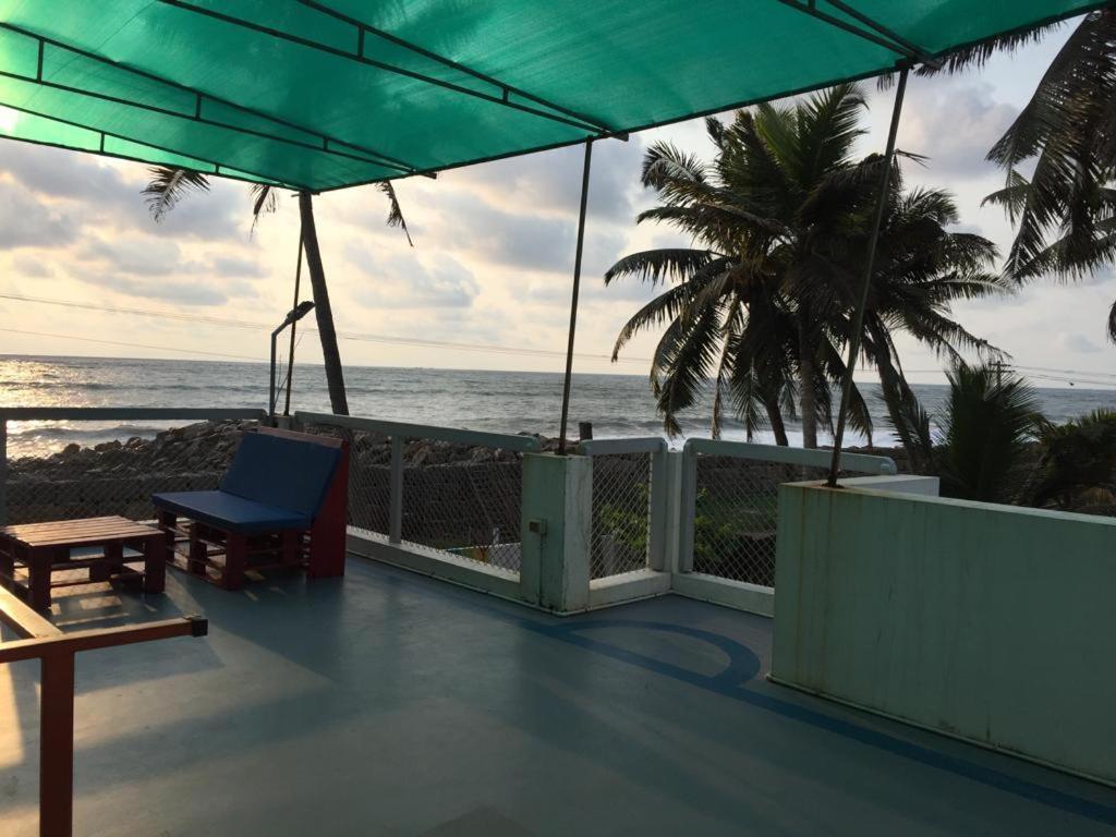 Chameleon Beach Lodge By Peace Rob Hotels Cherai Beach Exterior photo